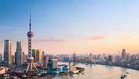 Skyline Shanghai__GettyImages-465535964__silkwayrain